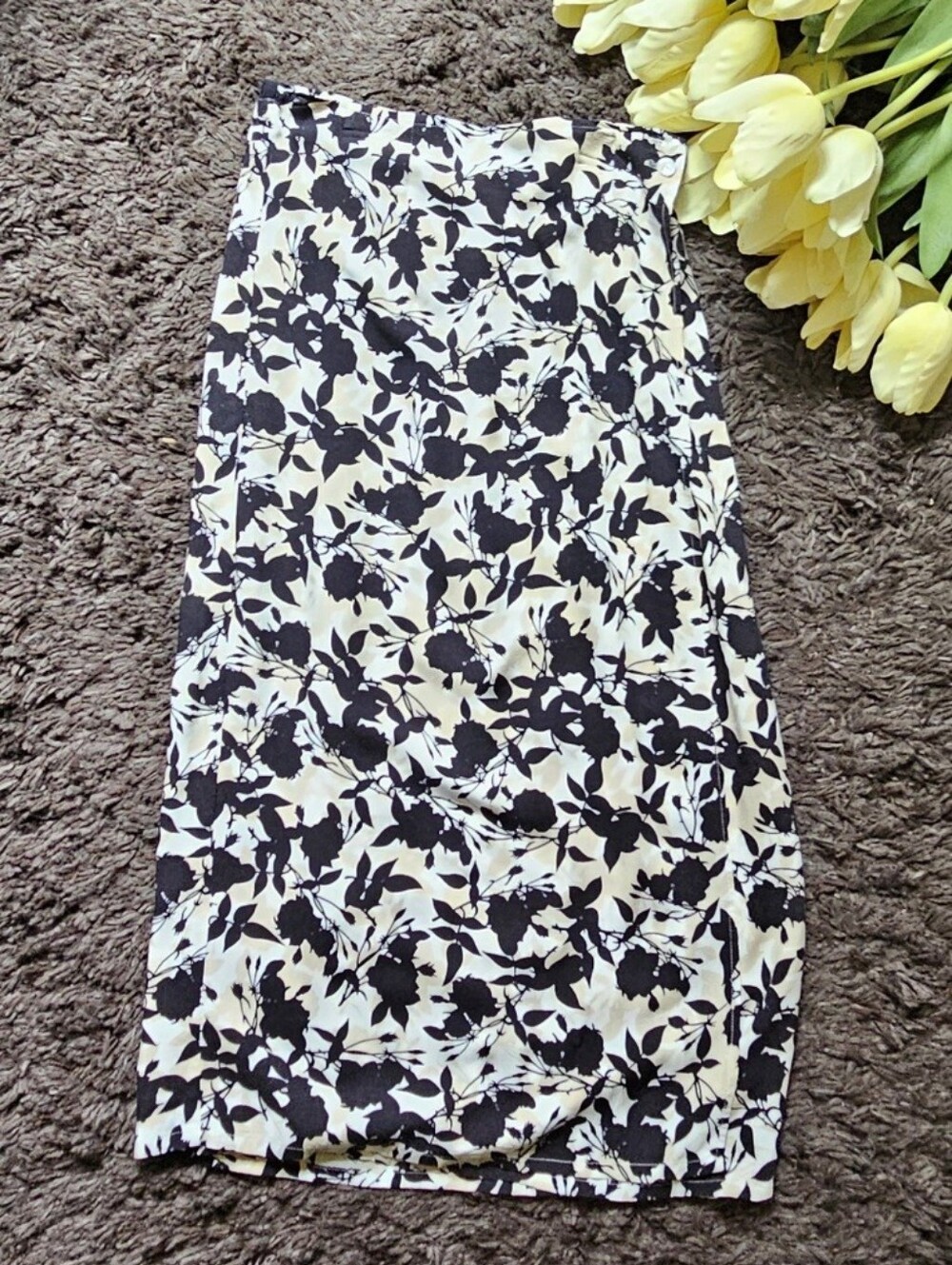 Sag Habor medium cream black floral faux wrap skirt has an extra layer to wrap a